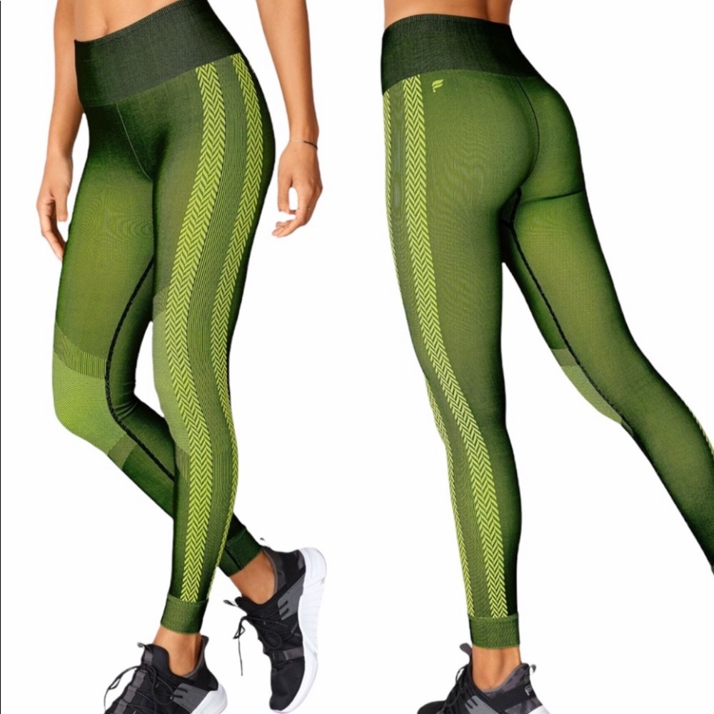 FABLETICS High Waisted Seamless Check Leggings M